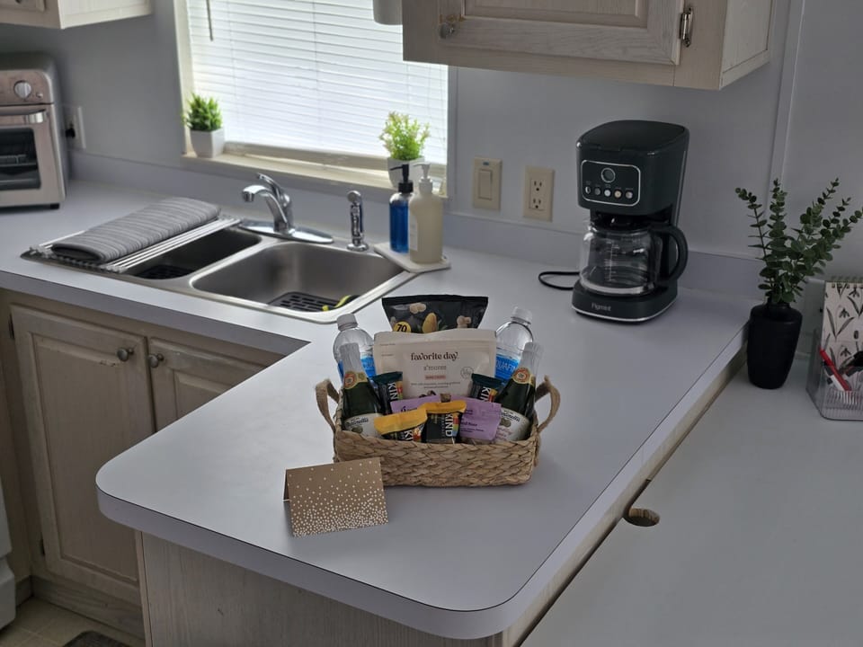 Snack basket 
