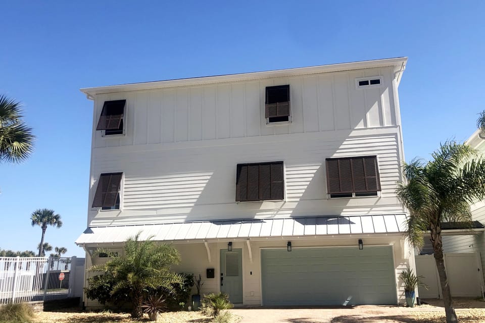 Beautiful, like new beach house just steps from the ocean.