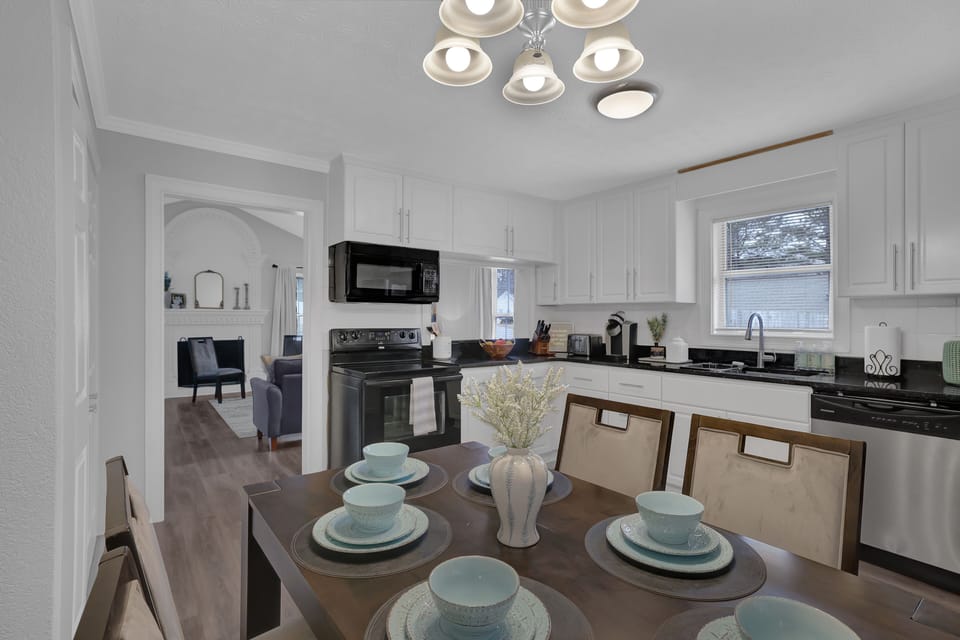Kitchen/ Dinning. Unit A