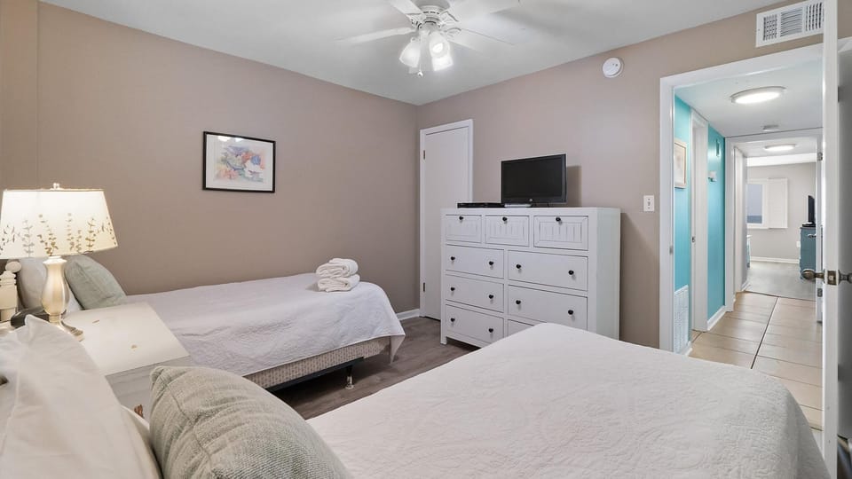 Second Bedroom - TV
