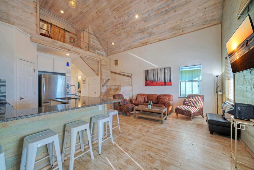 Open floor plan.