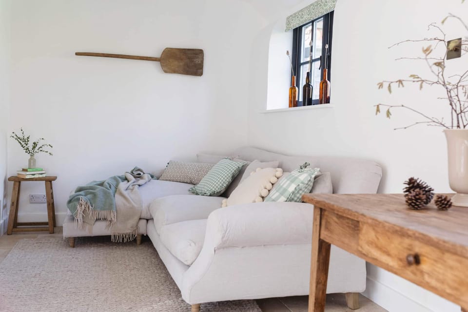 Separate living space for large groups 