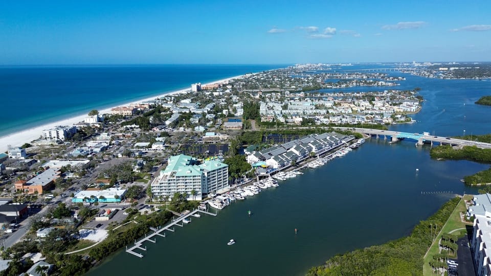 Harbourside Maker 33 - Indian Rocks Beach