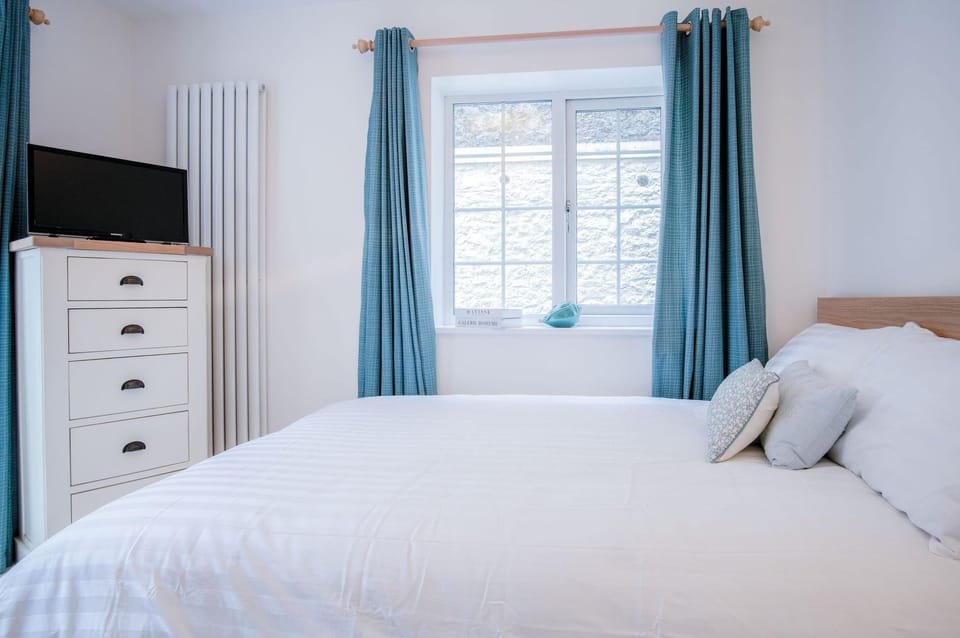 Park Place - 2 Bedroom Apartment - Tenby (17734)