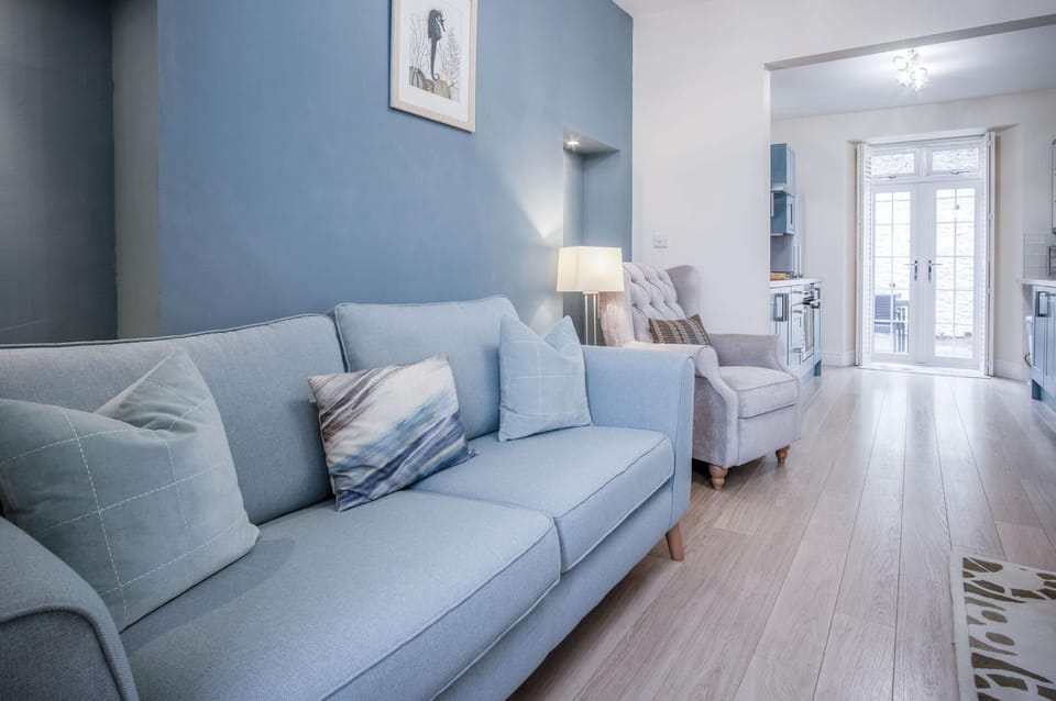 Park Place - 2 Bedroom Apartment - Tenby (17757)