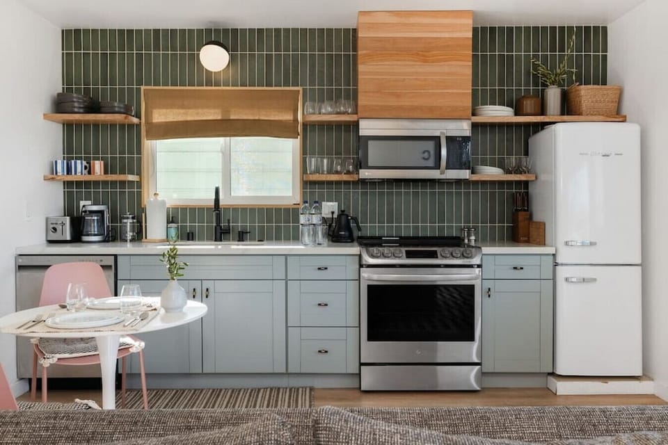 Full Kitchen