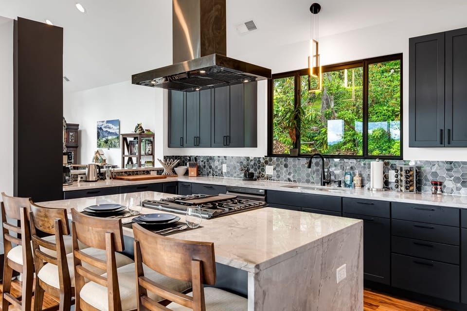chef's kitchen 