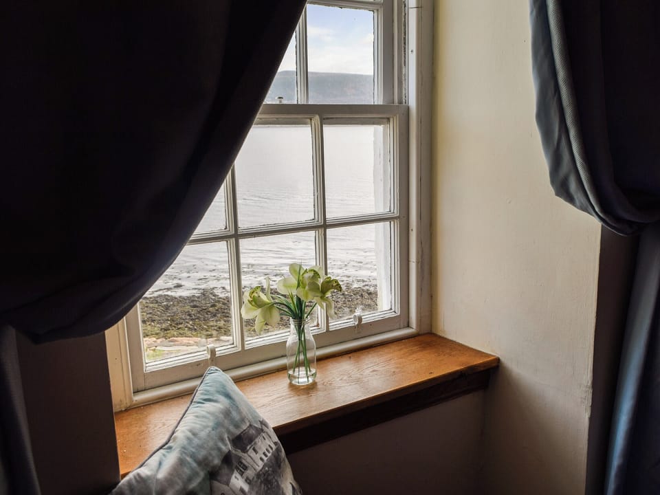 Double bedroom | Lochside Apartment, Inveraray