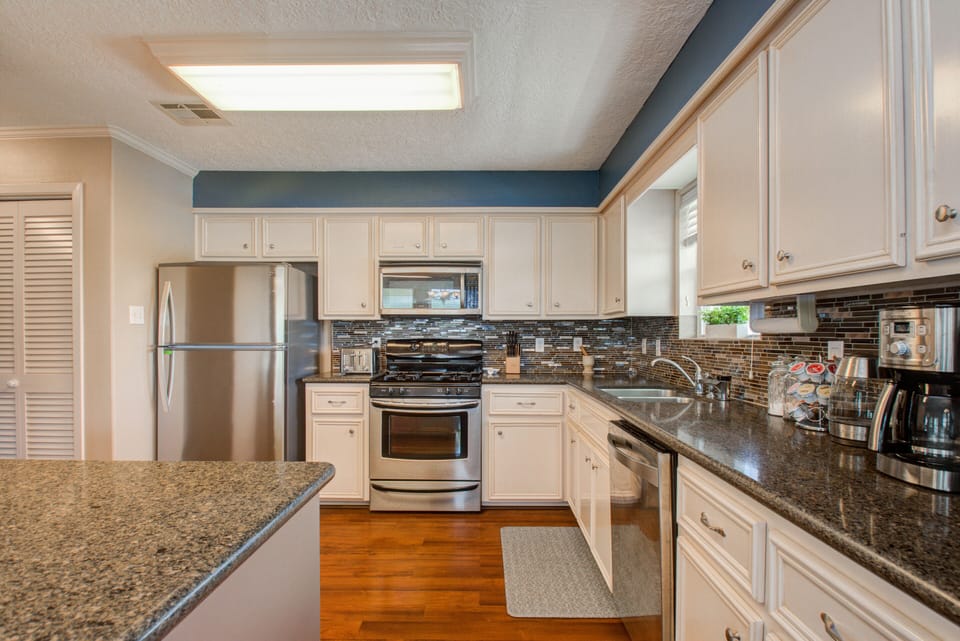 Well stocked kitchen 