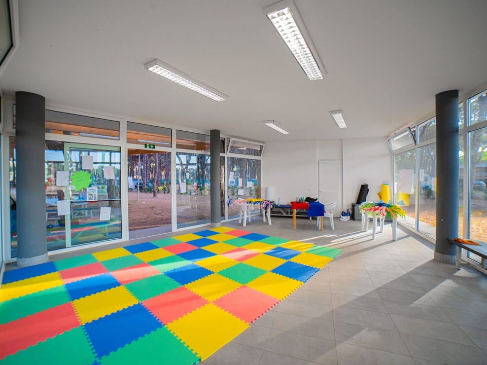 Interior Design, Flooring, Floor, Art, Leisure, Ceiling, City, Building