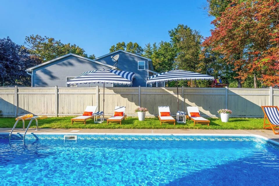 Zoomed out shot of sun loungers.