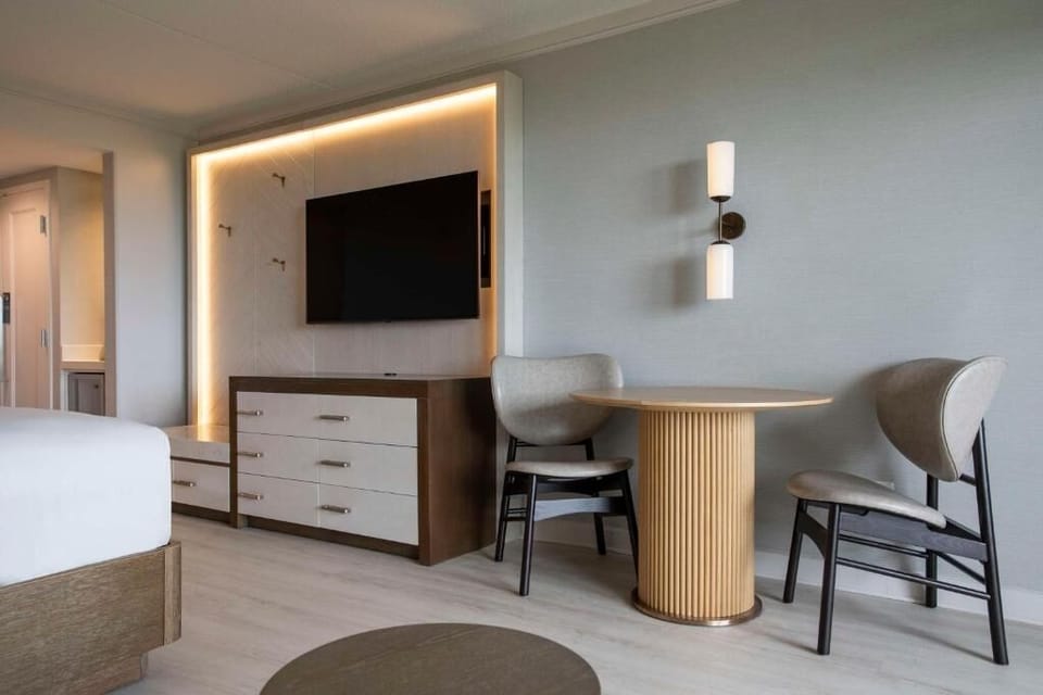 Settle in to work or dine with space to spread out.