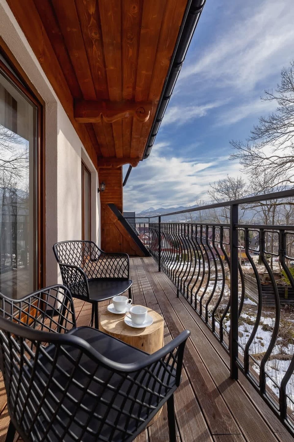 Balcony with garden furniture, perfect for drinking your morning coffee.
