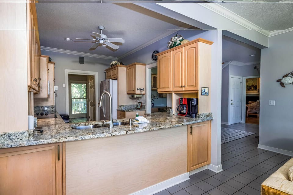 Well-equipped kitchen
