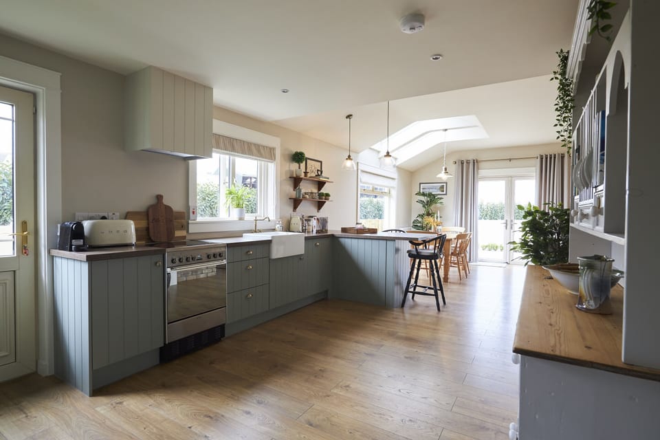 The kitchen has all cooking essentials ensuring comfortable entertaining