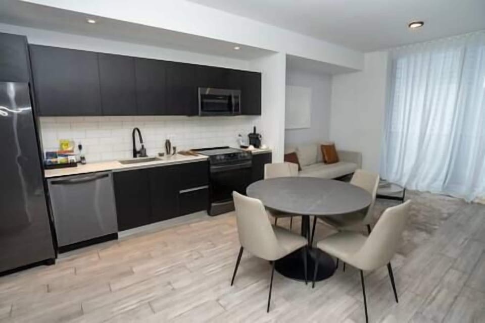 Kitchen / DIning Area