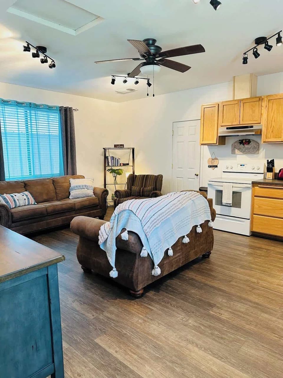 The couch and love seat in the Yellow Cottage provide those who stay in here a place for quiet relaxation away from the busy activities others may want to enjoy in the main house. 
