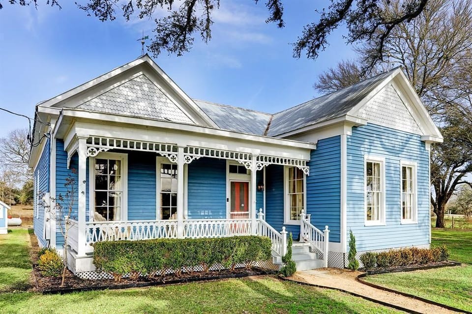 The front porch you daydream about when city life gets too loud.