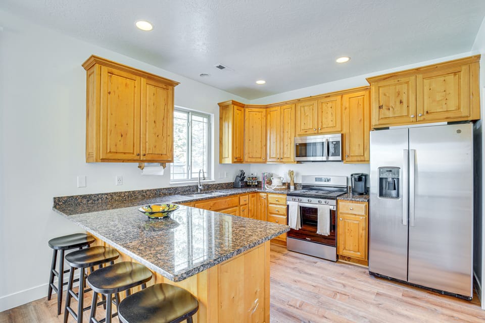 Kitchen | Keurig Coffee Maker | Dishwasher | Blender | Crockpot | 1st Floor