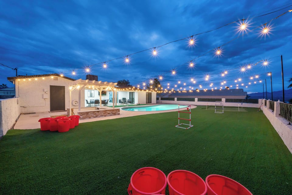 Private Exterior | Yard Games | Private Pool | Putting Games | Covered Patio