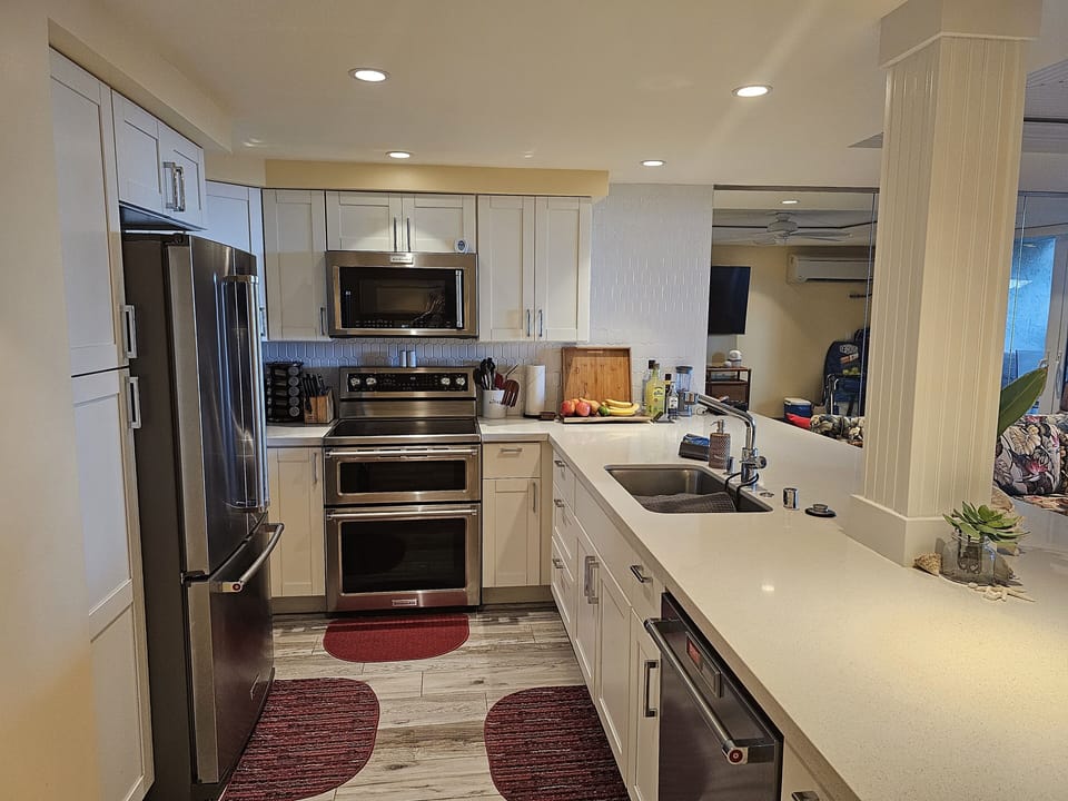 We love to cook - the kitchen is pretty stocked