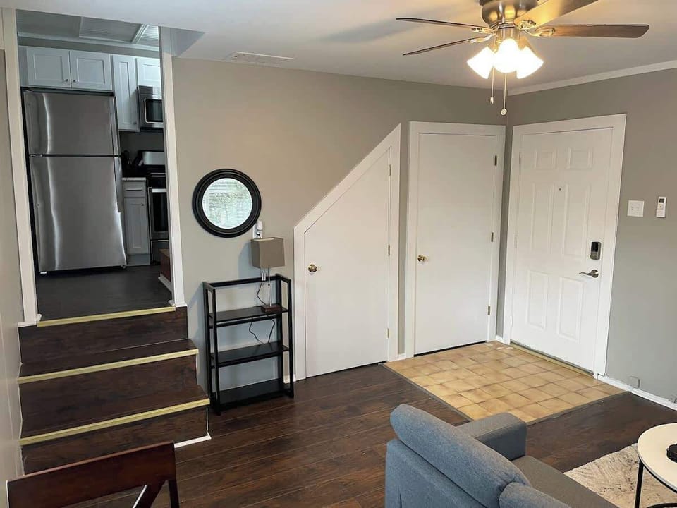 Welcoming entryway with easy access to the kitchen and stairs.