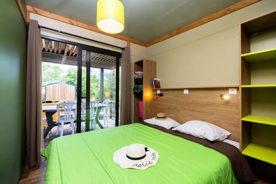 Le Petit Liou Sites & Paysages *** - Boscodon Premium Chalet 3 bedrooms with bathrooms for 6 people Chalet in Provence-Alpes-Côte d'Azur