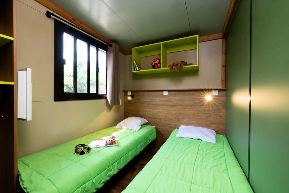 Le Petit Liou Sites & Paysages *** - Boscodon Premium Chalet 3 bedrooms with bathrooms for 6 people Chalet in Provence-Alpes-Côte d'Azur
