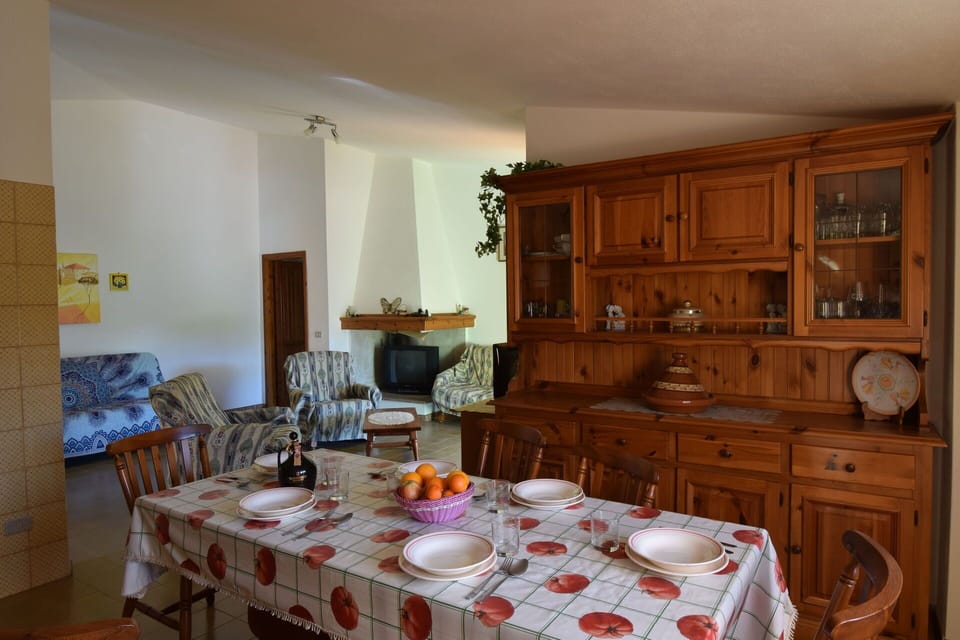 Autumn, Kitchen, Spring, Summer