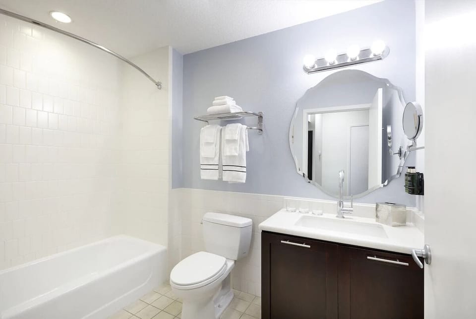Soak, rinse, and reset in a spotless full bath.