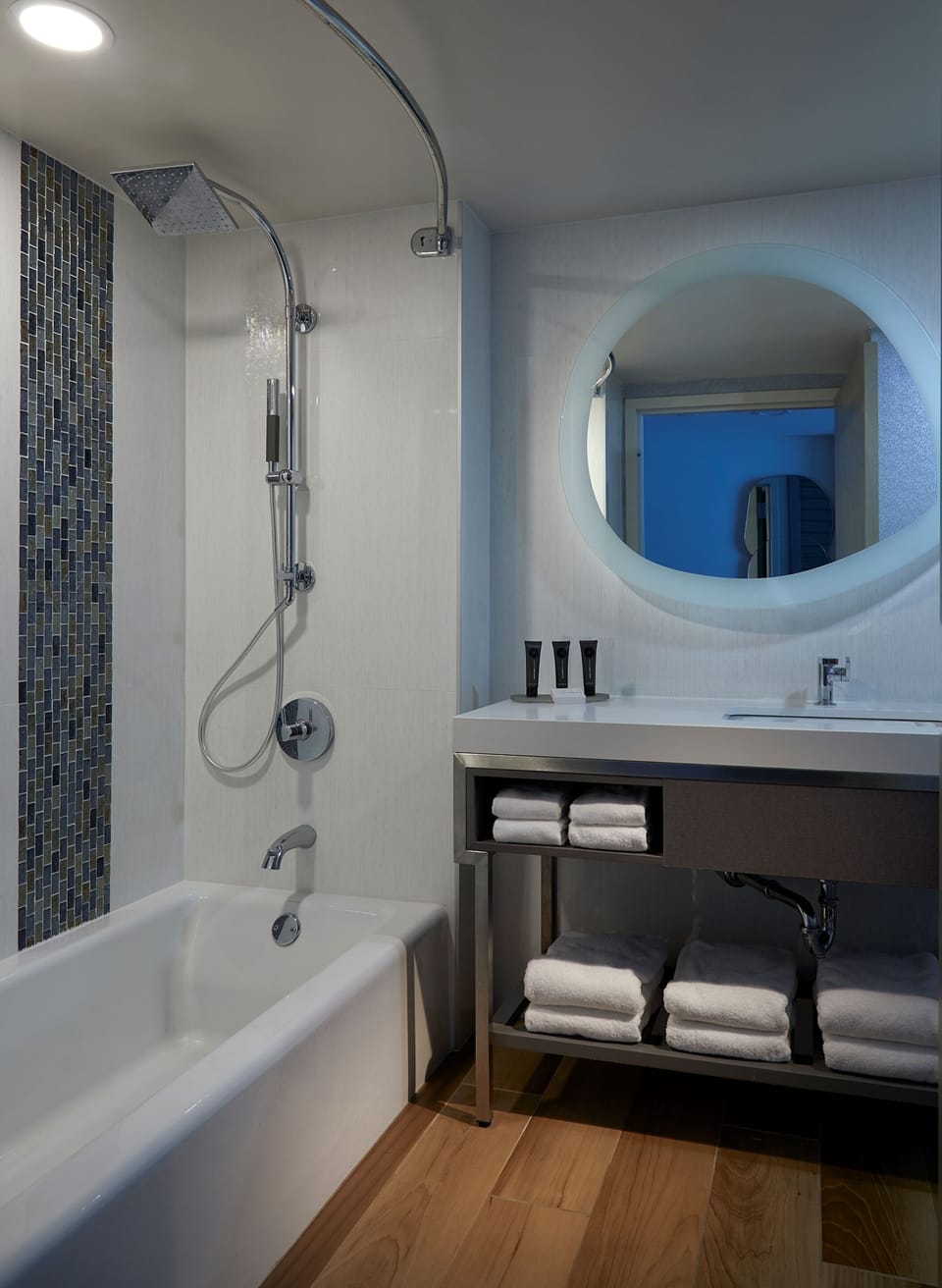Soak in a deep tub after rinsing off sandy toes.
