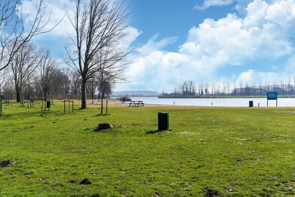 Surroundings [summer] (1-5 km)