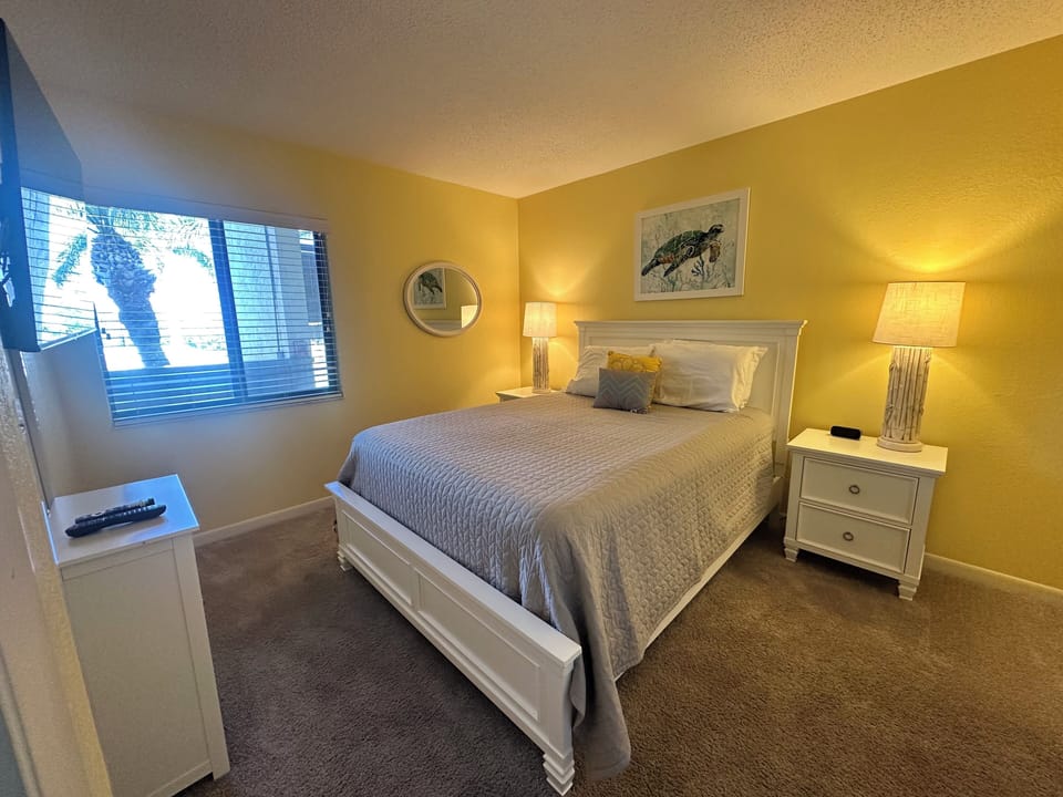 1-201 Guest Bedroom