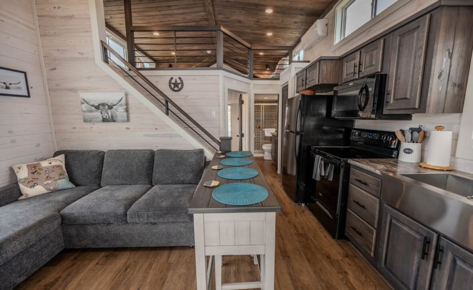 Kitchen & Living room