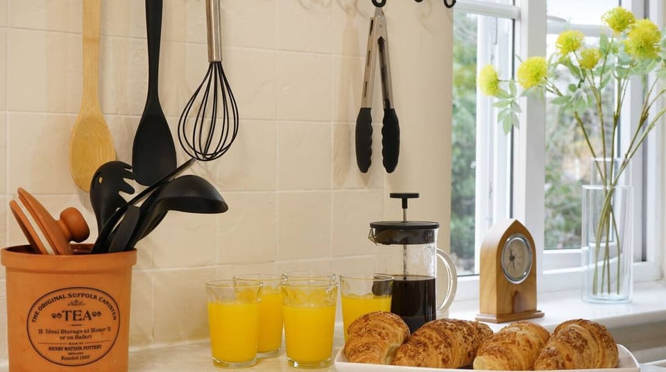 [Breakfasts ready!]