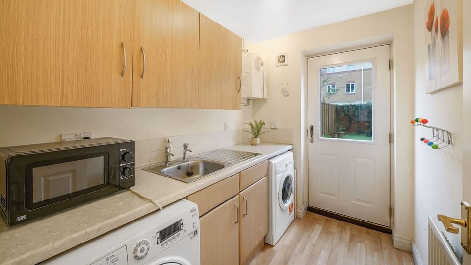 [Ground floor,  Washing facilities, Garden Access]