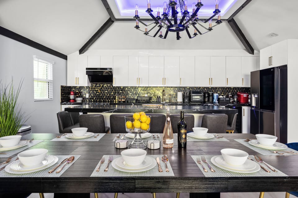 Main house dining 