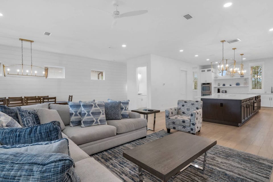 Open concept living/dining area