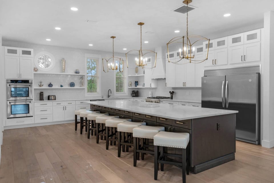 Well appointed kitchen with expansive kitchen island!