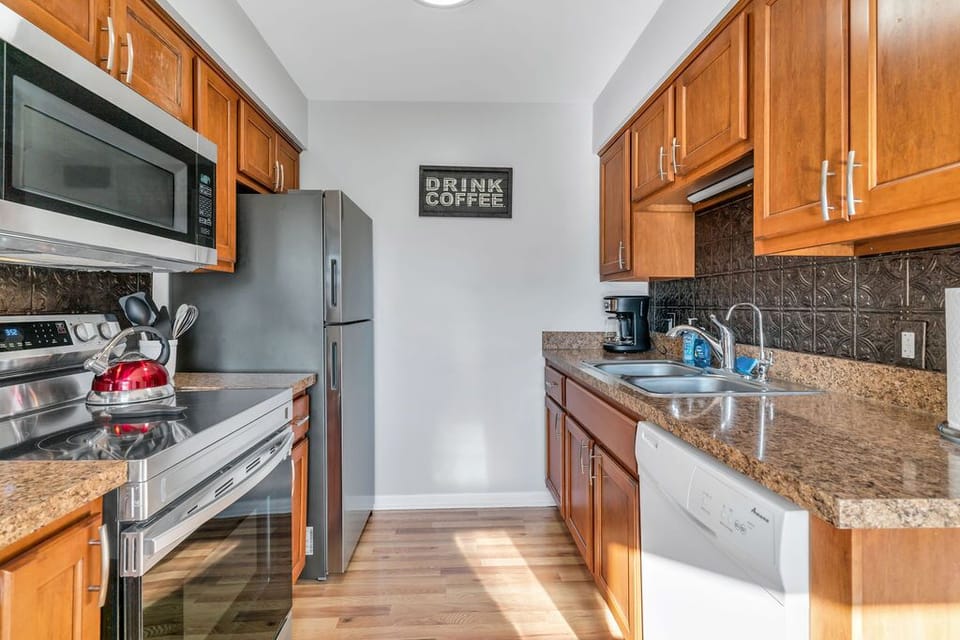 Fully stocked kitchen with everything you need to prepare a meal!