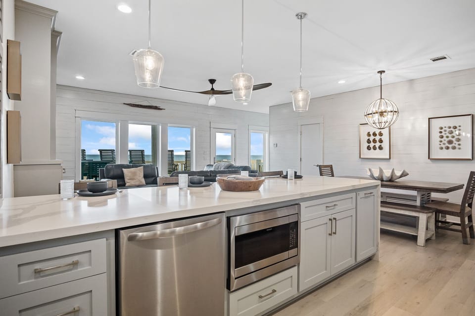 Nova Sanddollar Kitchen: