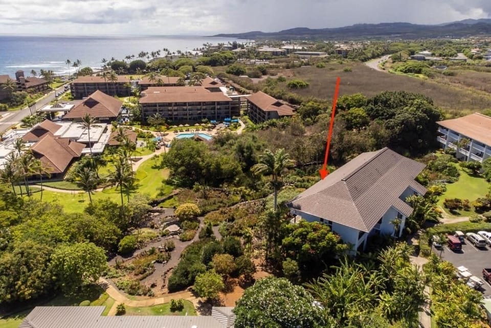 location of unit overlooking Moir Garden.