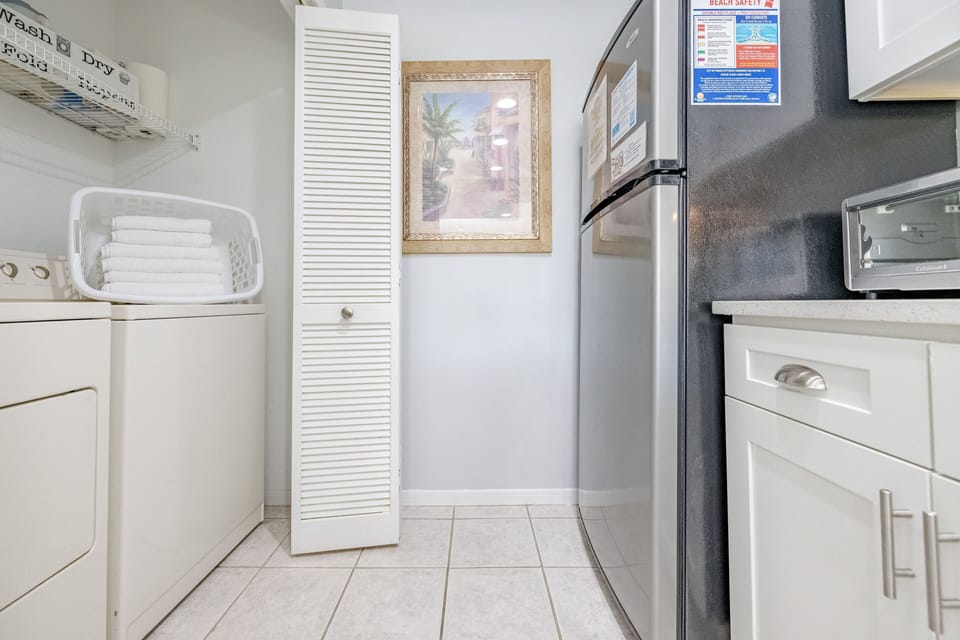 Full Size Washer n Dryer for use.