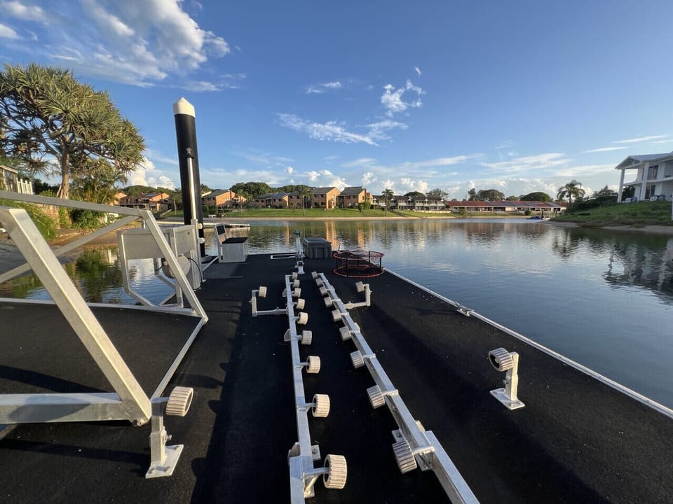 8m private pontoon with crab pot, fishing rod holders & bench seat