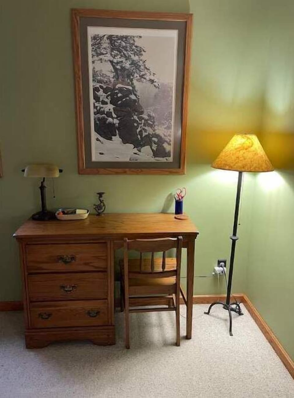 Small work area in the master bedroom
