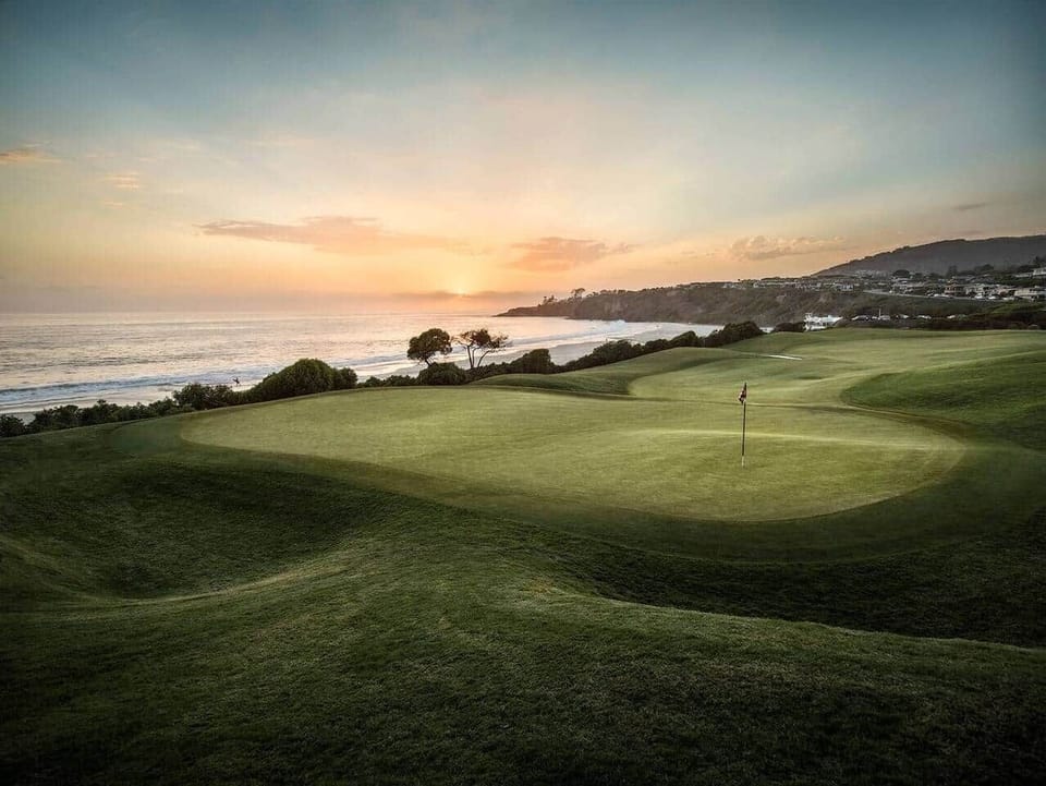 Many golf courses are within 5 minute drive from the home. 