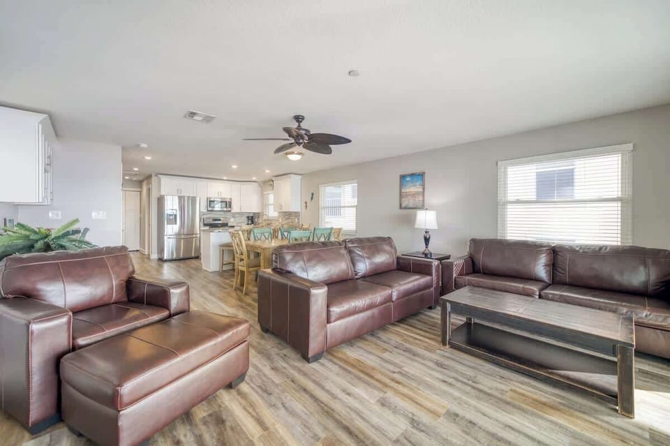 A Living Room Designed for Maximum Relaxation and Enjoyment