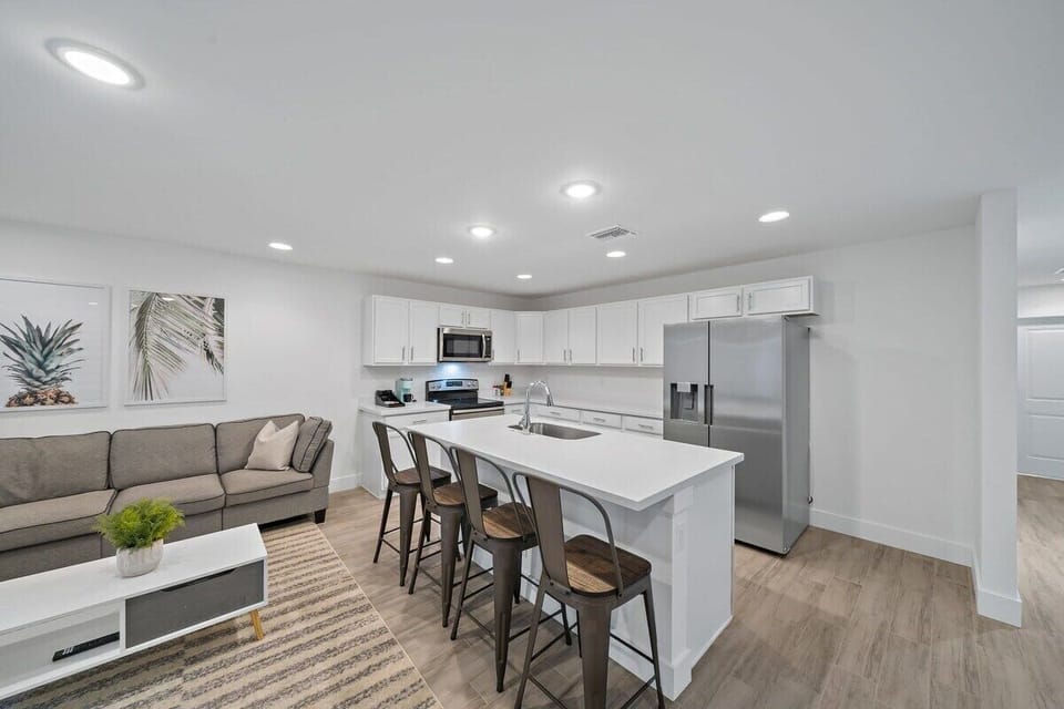 Spacious living room and bar for relaxing