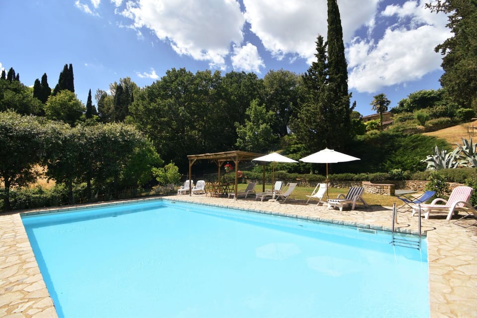 Water, Cloud, Sky, Plant, Property, Swimming Pool, Azure, Tree, Shade, Chair