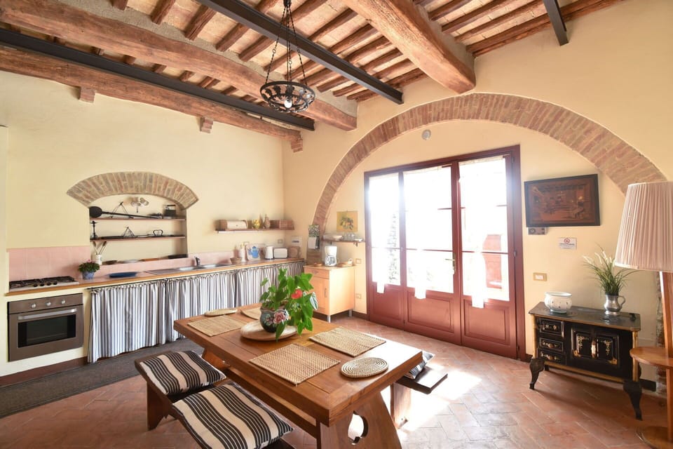 Plant, Property, Furniture, Table, Window, Wood, Houseplant, Building, Interior Design, Lighting